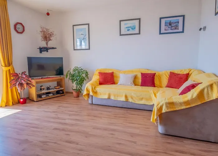 Cozy With Sea View