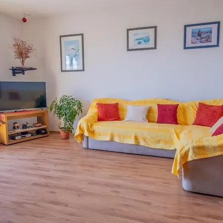 Cozy With Sea View